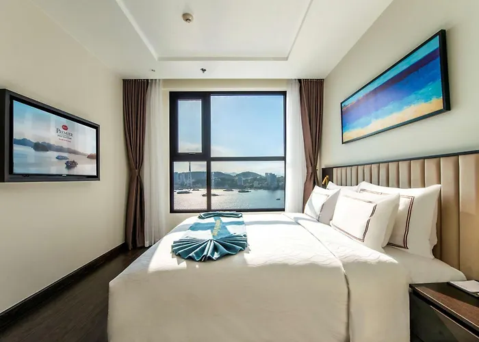 Western Premier Sapphire Khách sạn Hạ Long