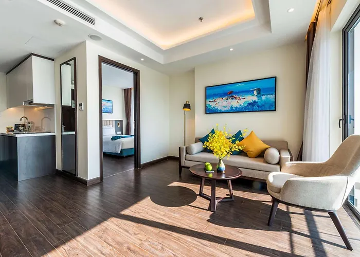 Western Premier Sapphire Khách sạn Hạ Long