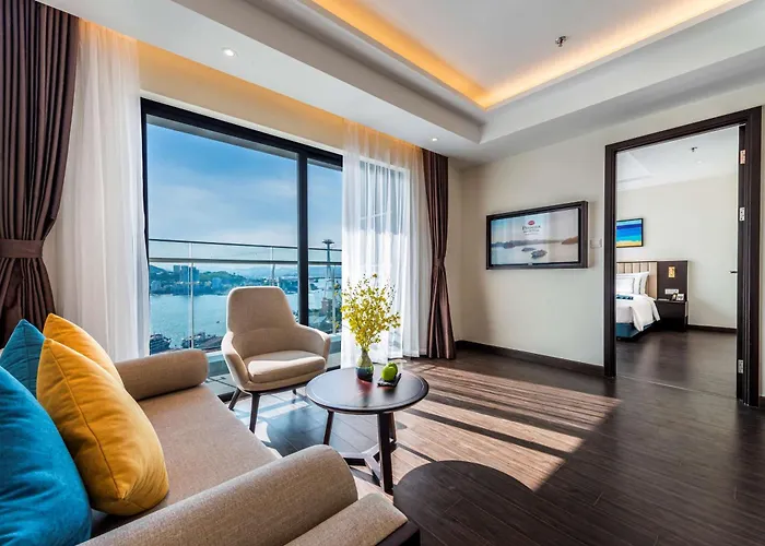 Western Premier Sapphire 5*