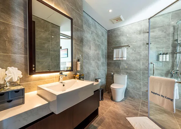 Western Premier Sapphire Khách sạn 5*