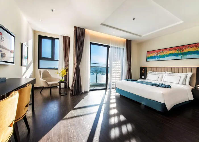Western Premier Sapphire Khách sạn Hạ Long